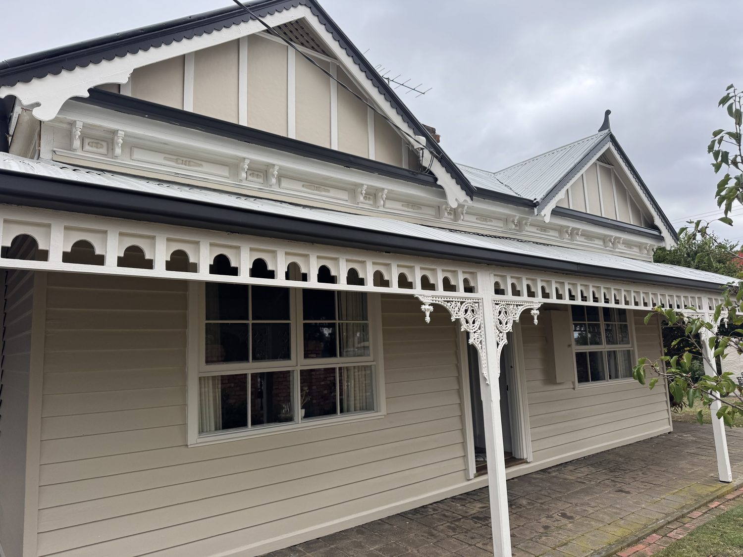 Period home & verandah by Unlimited Painting & Coating in Melbourne's western suburbs