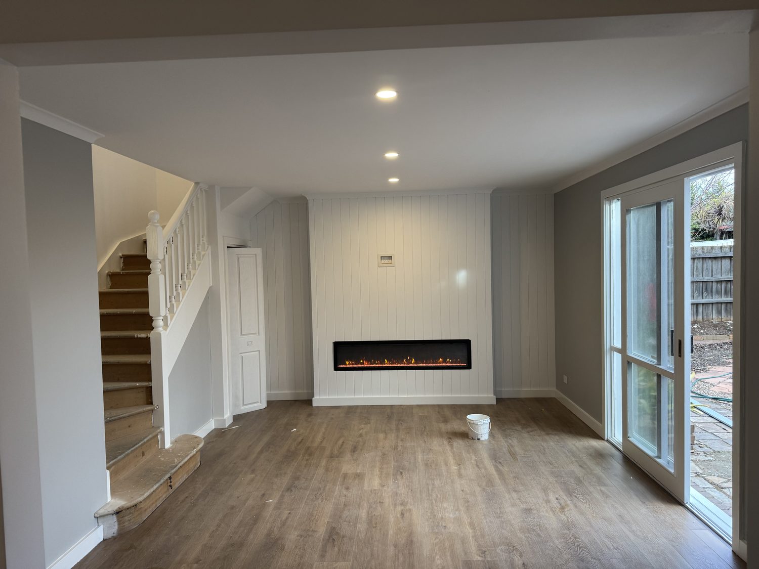 Interior repaint & feature wall by Unlimited Painting & Coating in Melbourne's western suburbs